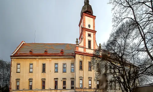 zámek Bělá pod Bezdězem