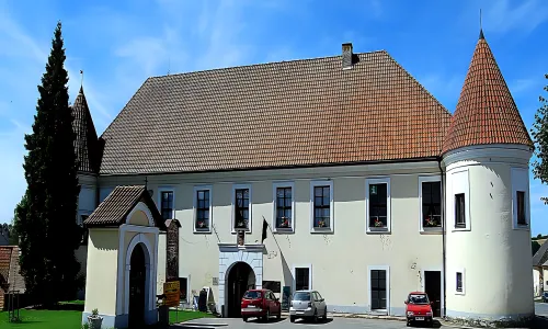 zámek Louňovice pod Blaníkem