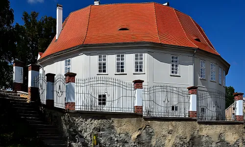 zámek Nepomyšl