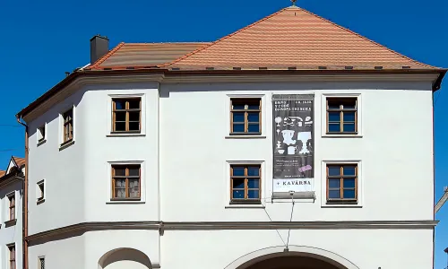 Měnínská brána
