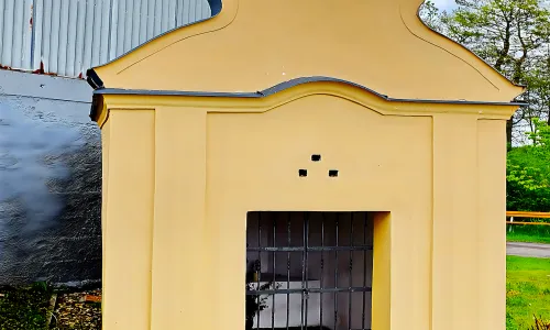 Kaplička (Vykmanov)