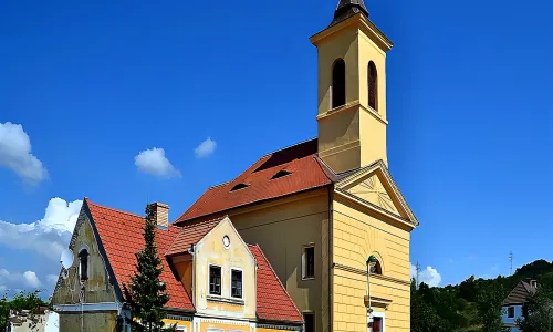 Kostel Nejsvětější Trojice (Stranná)