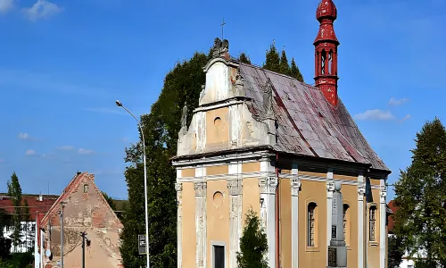 Kostel Povýšení svatého Kříže (Zámek Široké Třebčice)