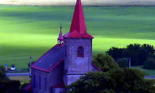 Kostel svatého Jana Křtitele (Újezd pod Troskami)