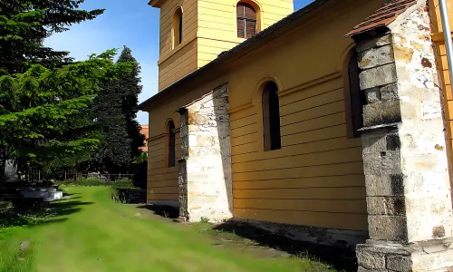 Kostel svatého Matouše (Prackovice nad Labem)