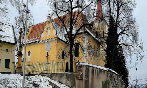 Kostel svatého Petra a Pavla (Těšnovice)
