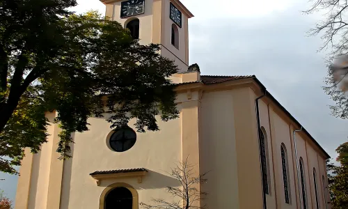 evangelický kostel ve Velimi