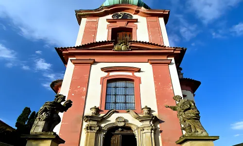 kostel Všech svatých v Uhříněvsi