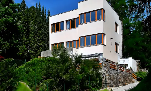 vila Oskara Lea Sterna