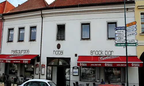 Český dvůr