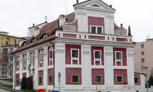 Barokní špitál v Lounech