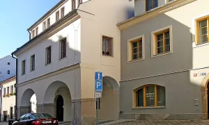 Dlouhá 27