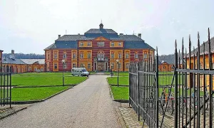 Zámek Chroustovice