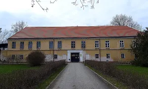 Zámek Miroslavské Knínice