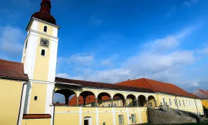 Zámek Nové Dvory