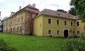 Zámek Ptenín