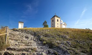 Křížová cesta na Svatém kopečku v Mikulově