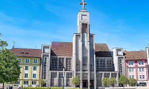 Kostel Božského srdce Páně (Pražské Předměstí)