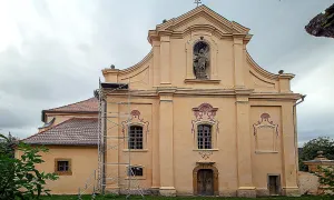 Kostel Narození Panny Marie v Hrušovanech