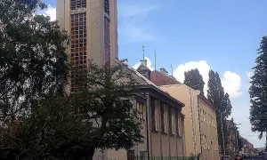 Kostel Nejsvětějšího Srdce Ježíšova v Kročehlavech