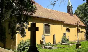 Kostel svatého Mikuláše s tvrzištěm