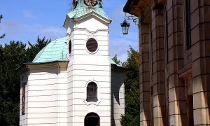 kaple Zvěstování Panny Marie Sedmibolestné u zámku Karlova Koruna