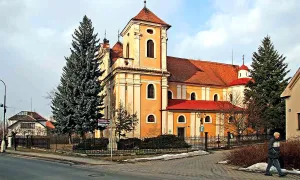 kostel Narození Panny Marie (Dašice)