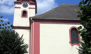 kostel svatých Petra a Pavla (Dolany)
