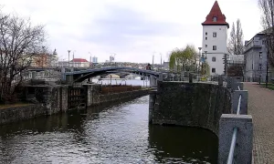 most na Dětský ostrov