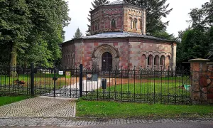 Harrachovská hrobka v Horní Branné