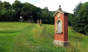 Křížová cesta na horu Tábor