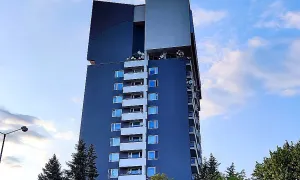 Věžový bytový dům s vodojemem