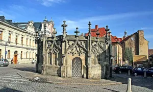 Kamenná kašna v Kutné Hoře