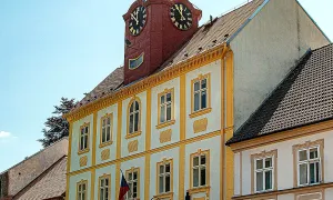 Radnice (Železnice)