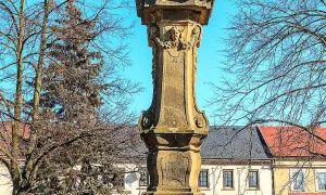 Sloup se sochou svaté Anny