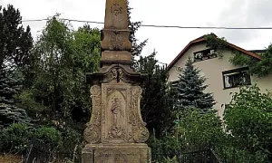 Sloup se sousoším Nejsvětější Trojice (Výprachtice)