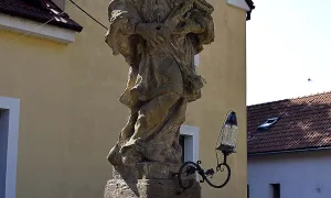 Socha svatého Jana Nepomuckého (Kovanice)