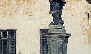 Socha svatého Jana Nepomuckého (Nebřeziny)