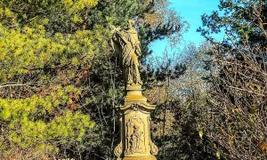Socha svatého Jana Nepomuckého (Opatovice nad Labem)