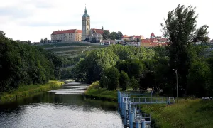 laterální plavební kanál Mělník–Vraňany