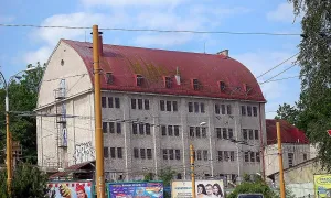 obilní skladiště s přístavbou správní budovy