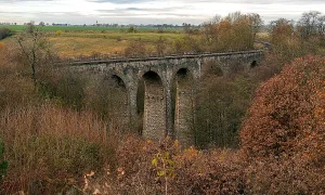 železniční viadukt v Červených Pečkách