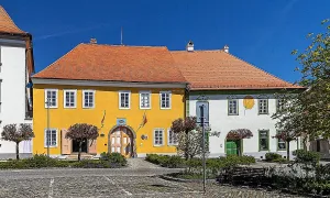 Dům U Zlatého slunce (Týn nad Vltavou)