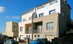 Rodinný dvojdům Kameníčkova 26 a 24