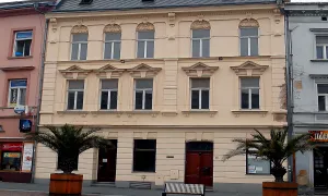 Dolní náměstí 10