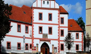 Starý zámek Lnáře