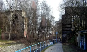 Torzo železničního mostu přes Rokytku