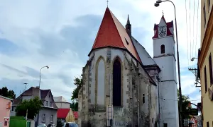 Kostel svatého Apolináře (Velké Předměstí)