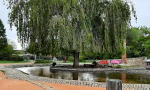 Chvojkovy lomy