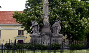 morový sloup se sousoším Nejsvětější Trojice